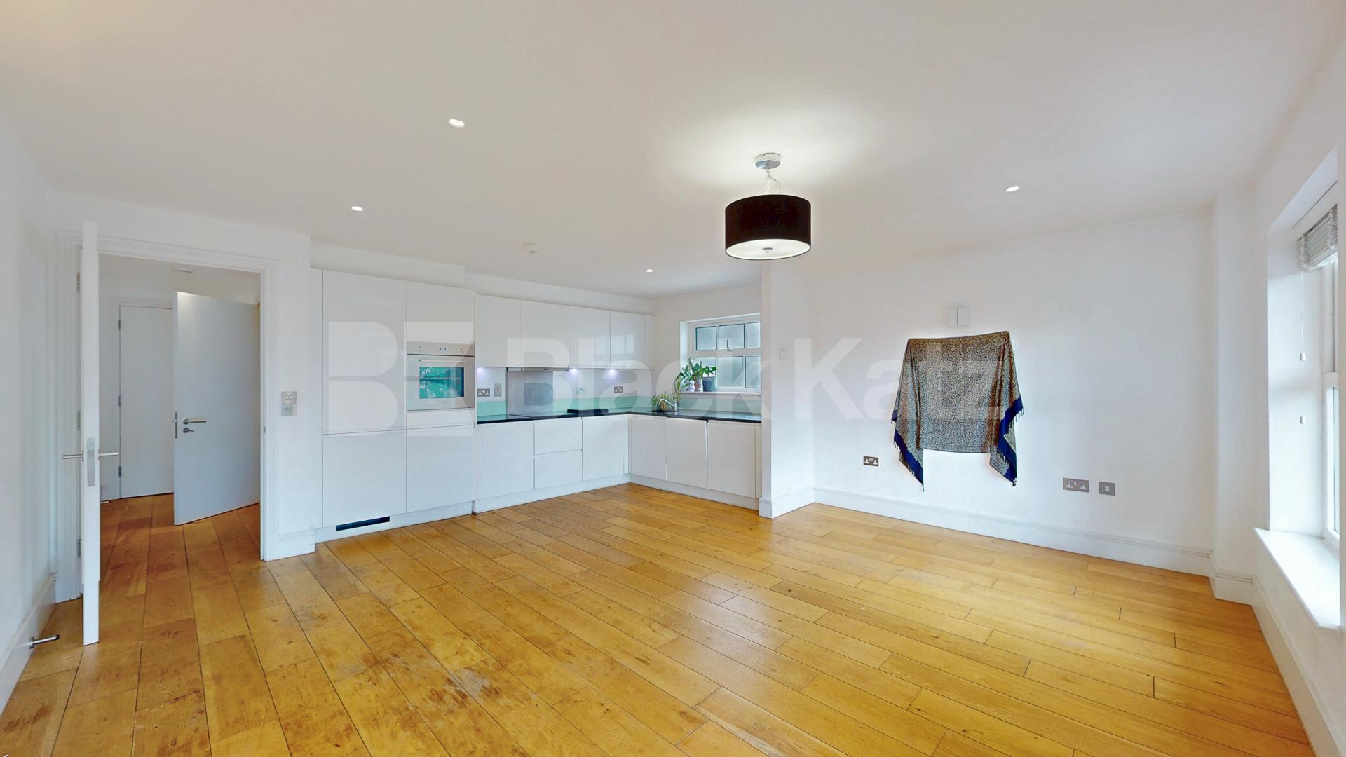 Spacious 3 bed 3 bath apartment set in a beautiful location  Adelaide Road, Primrose Hill / Chalk Farm